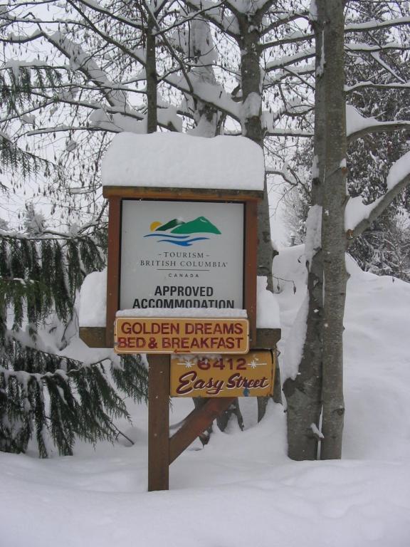 Golden Dreams B&B Whistler Exterior photo
